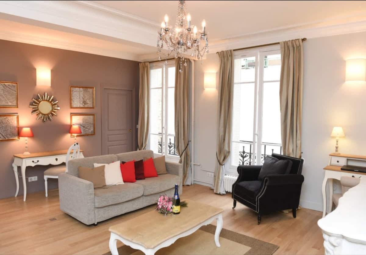 Brouilly — 78 m² apartment near the Eiffel Tower in Paris