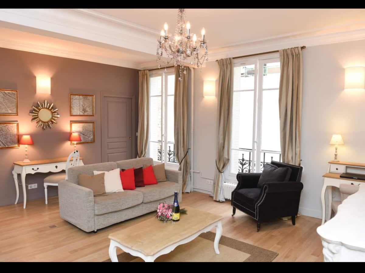 À un pâté de maisons de la tour Eiffel - Photo 2